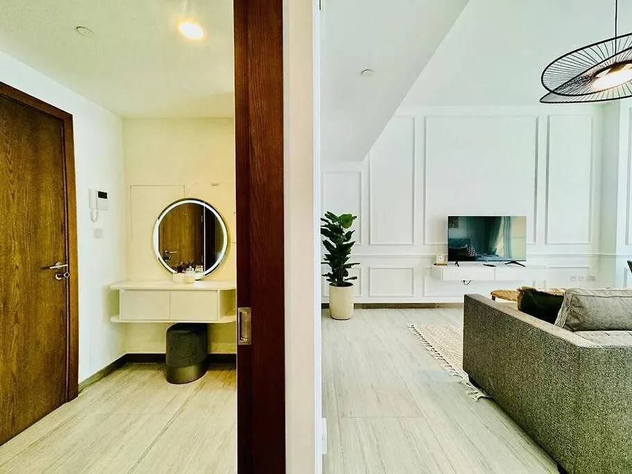 Bright Studio With Pool Views At Hameni Tower, Jvc Dubai Apartment