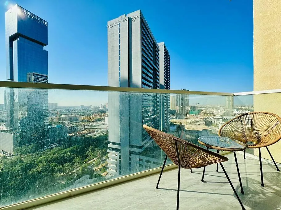 Bright Studio With Pool Views At Hameni Tower, Jvc Dubai Apartment